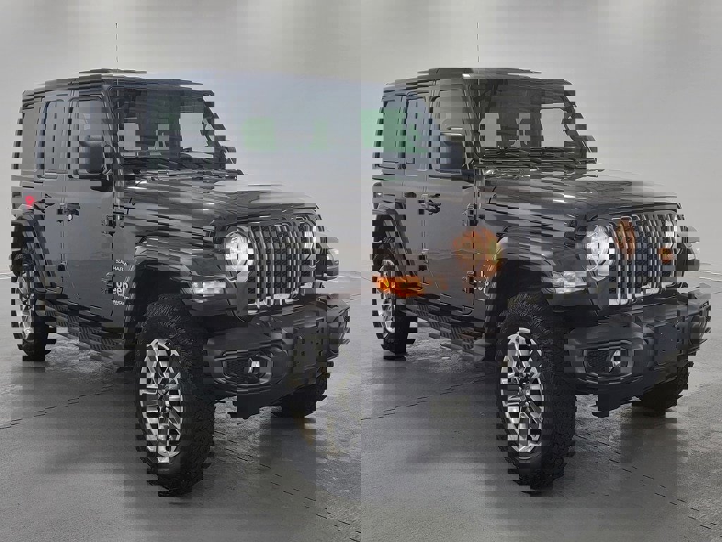 Used 2019 Jeep Wrangler Unlimited Sahara image 2