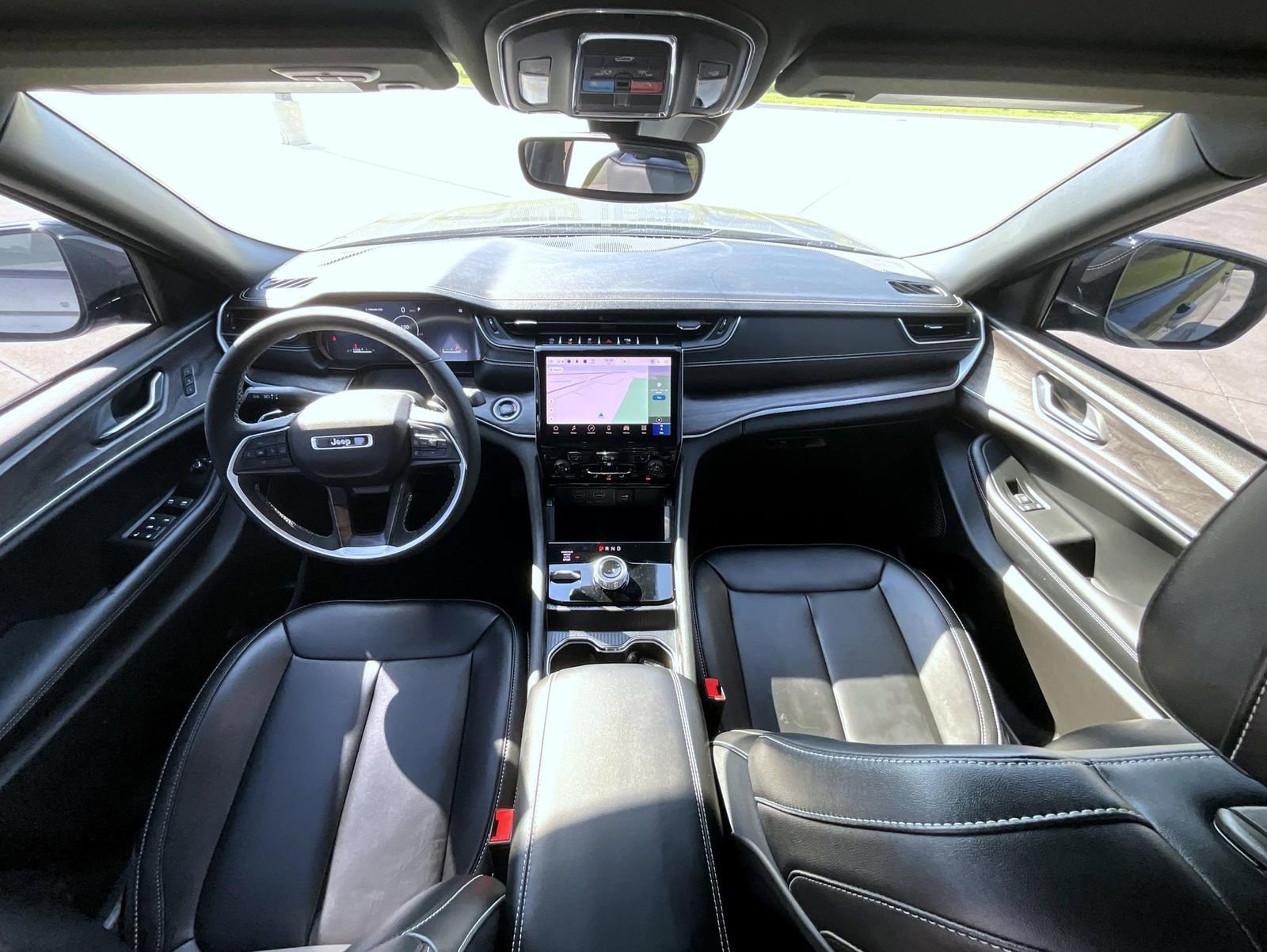Used 2024 Jeep Grand Cherokee L Limited image 14
