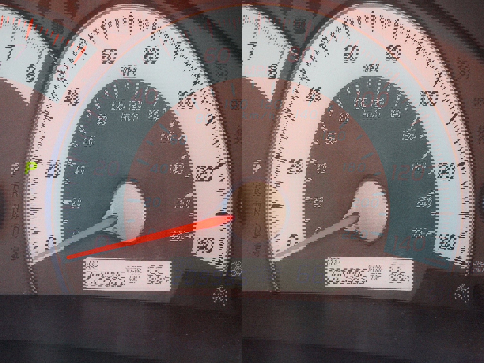 Used 2010 Toyota Camry SE FWD image 4