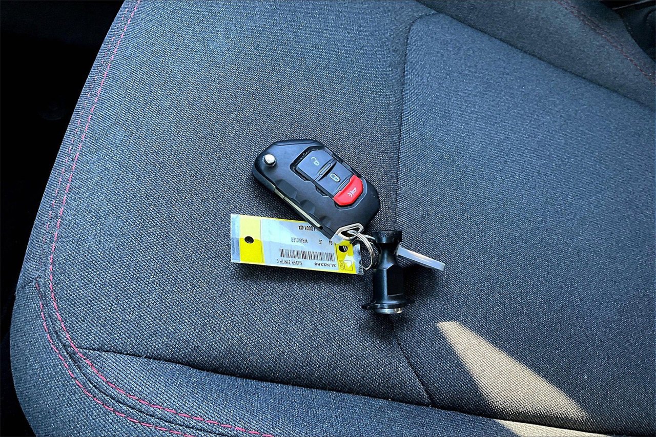 Used 2024 Jeep Wrangler Unlimited Rubicon image 29