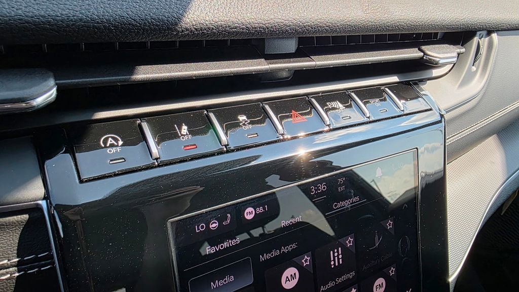 New 2025 Jeep Grand Cherokee L Laredo w/ Luxury Tech Group I image 35