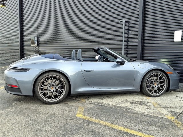 Used 2025 Porsche 911 Carrera image 8