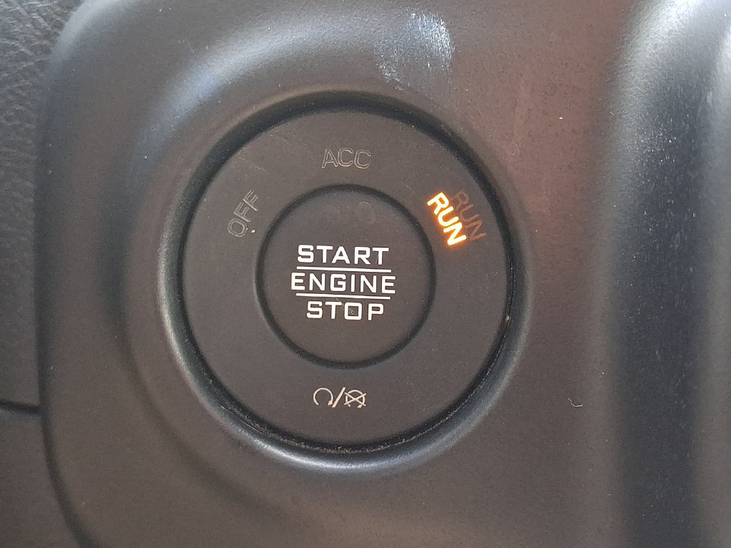 Used 2022 Jeep Wrangler Unlimited Sahara AWD/4WD image 27