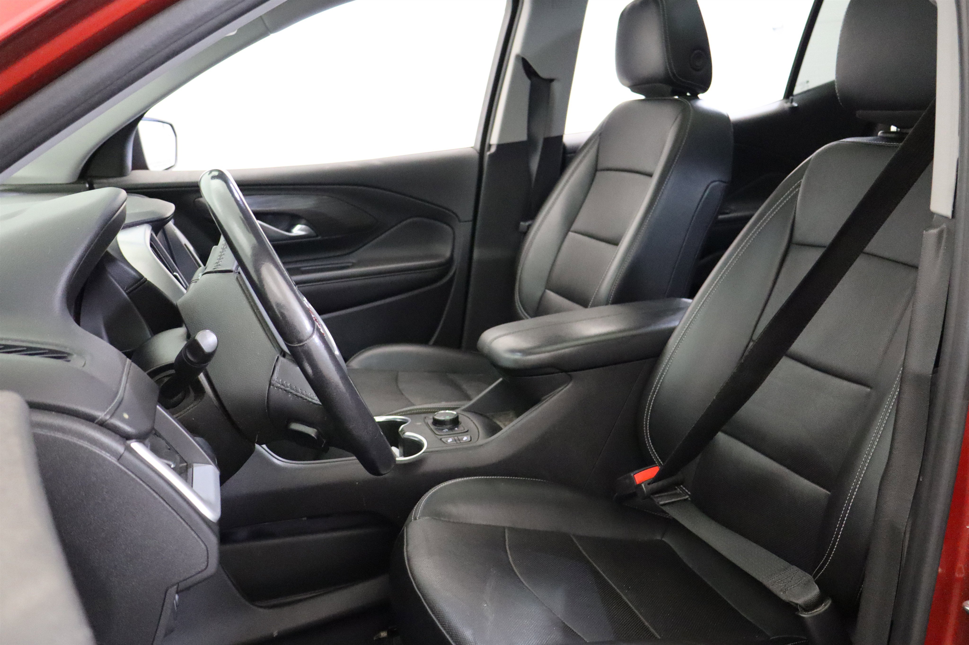 Used 2022 GMC Terrain SLT w/ LPO, Floor Liner Package AWD/4WD image 19