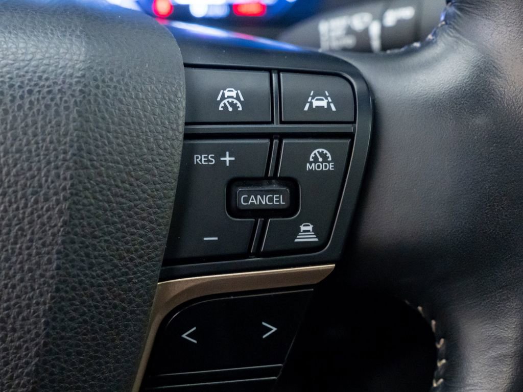 Used 2024 Toyota Crown Limited image 36