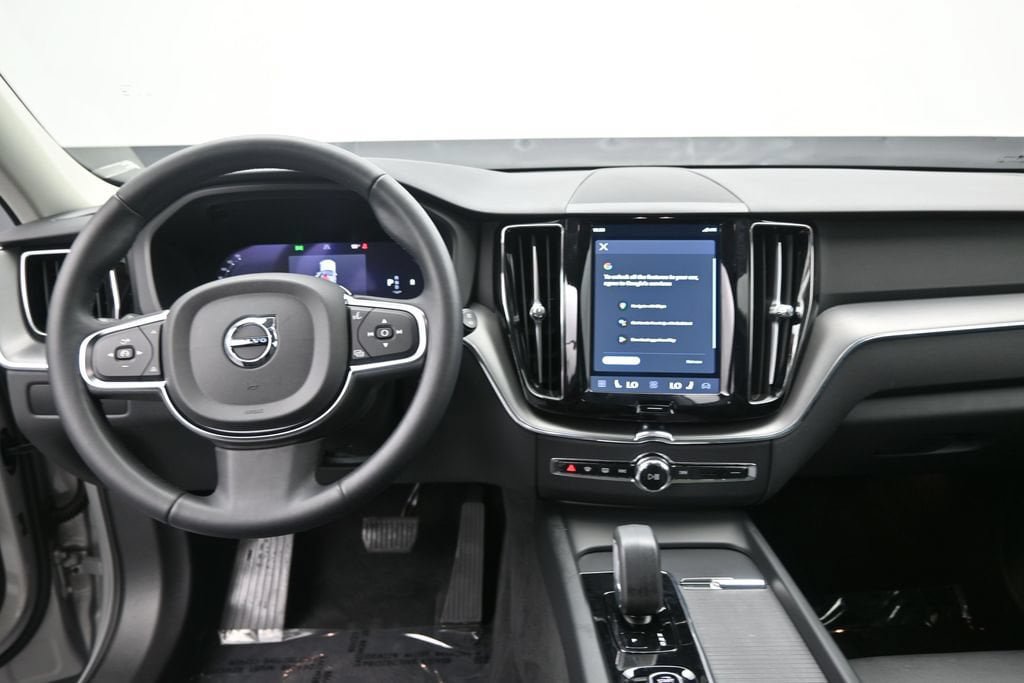 Certified 2024 Volvo XC60 B5 Core AWD/4WD image 15