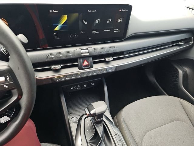 Used 2025 Kia K4 FWD image 12