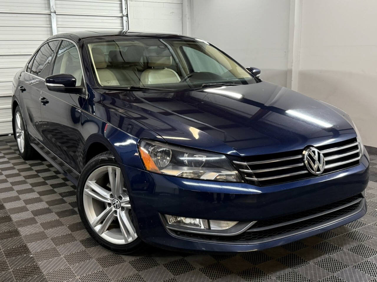 Used 2015 Volkswagen Passat 1.8T SE