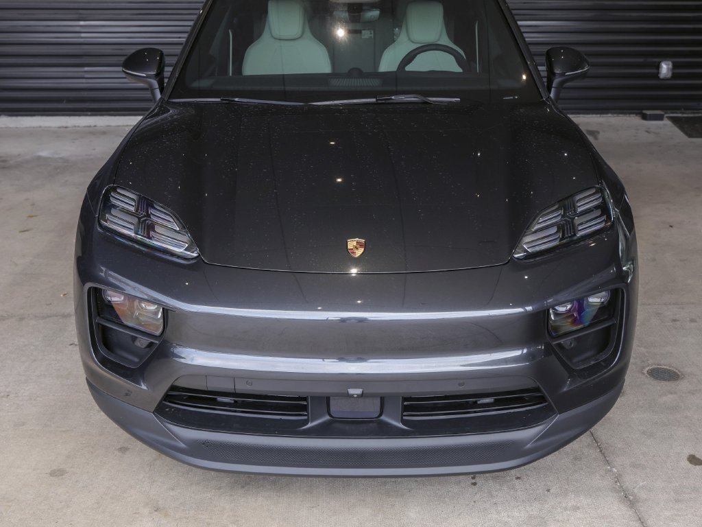 New 2026 Porsche Macan Electric RWD image 9