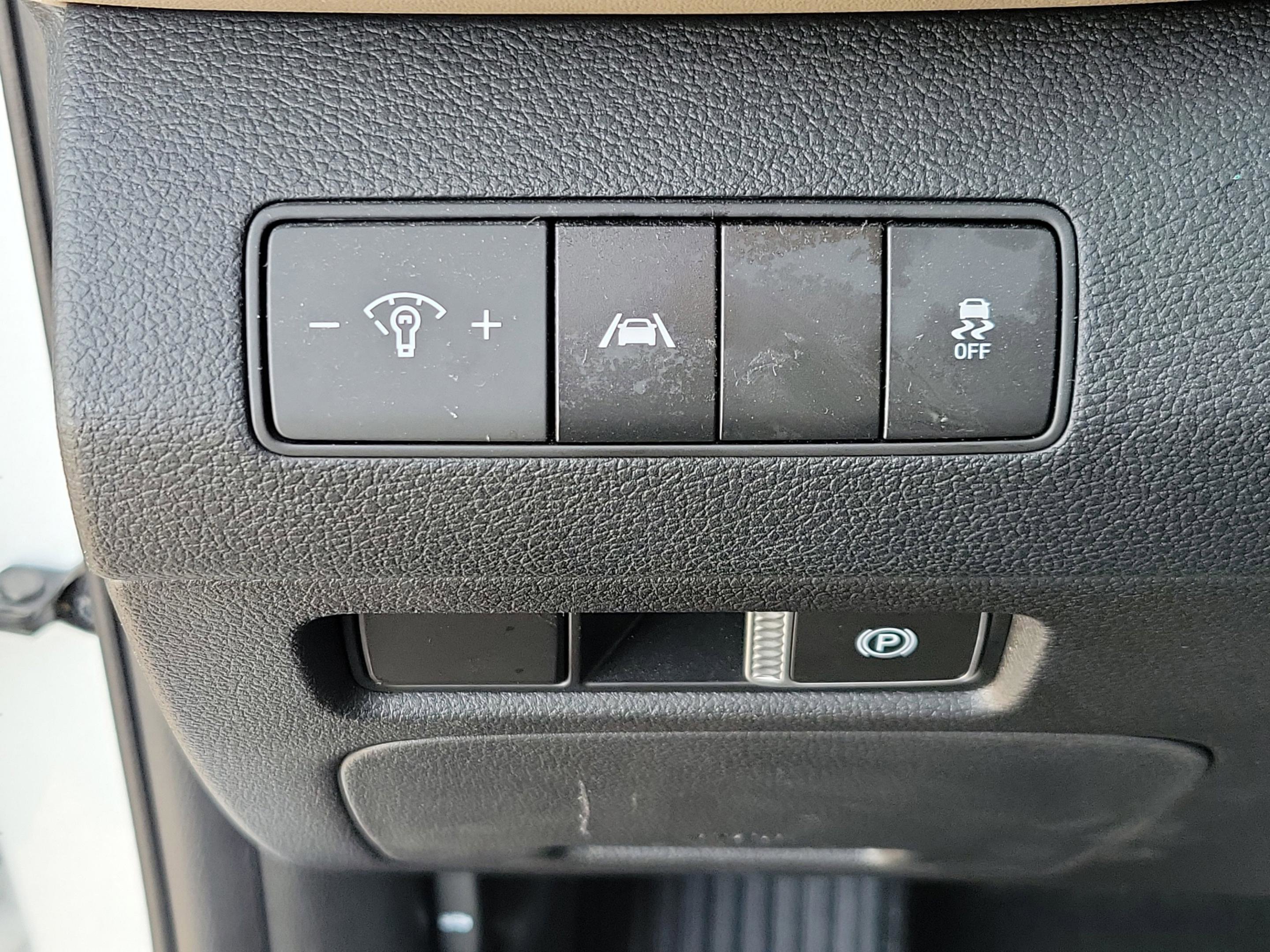 Certified 2023 Hyundai Santa Fe SE image 27