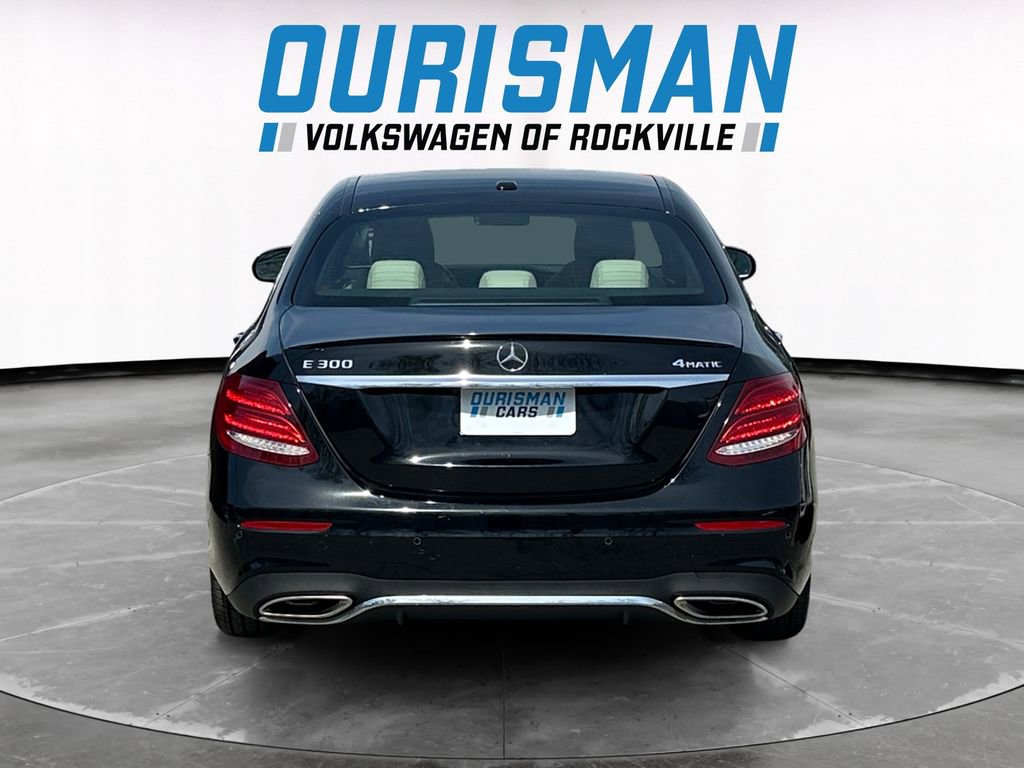Used 2017 Mercedes-Benz E 300 4MATIC image 5