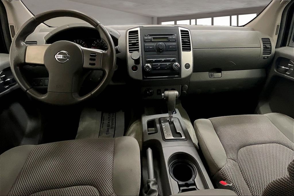 Used 2011 Nissan Frontier SV AWD/4WD image 10