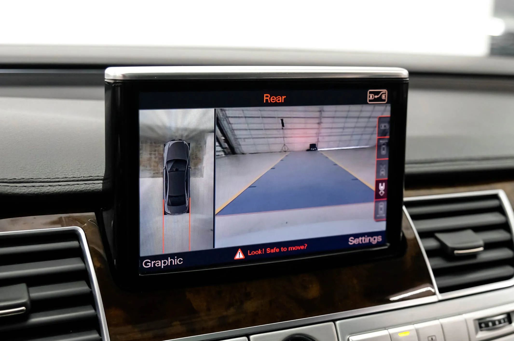 Used 2014 Audi A8 L 4.0T image 22