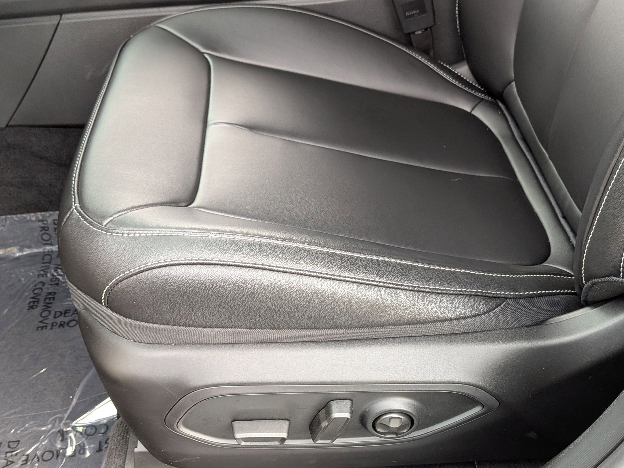 New 2025 Jeep Grand Cherokee Limited w/ Black Appearance Package image 16