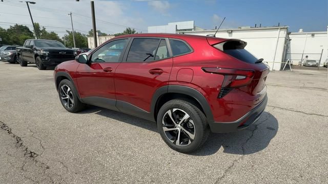Used 2024 Chevrolet Trax RS w/ Driver Confidence Package FWD image 6