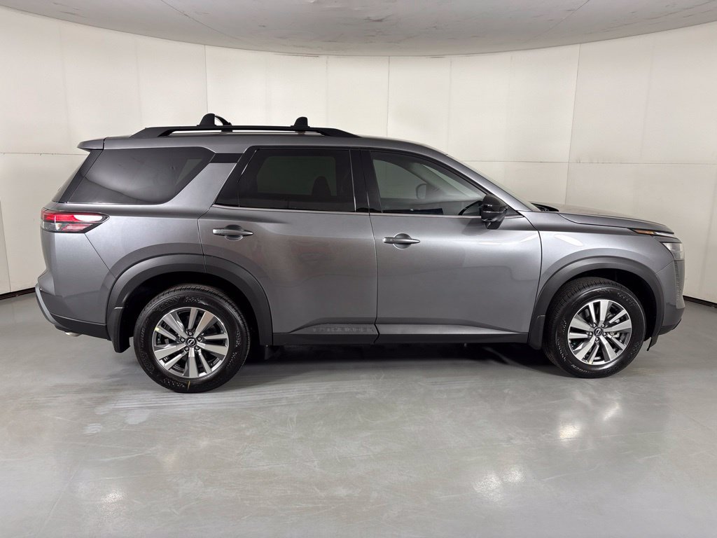 New 2026 Nissan Pathfinder SL FWD image 9