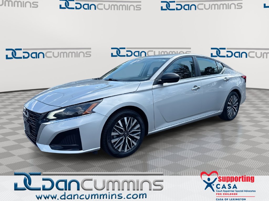 Used 2024 Nissan Altima 2.5 SV FWD image 1