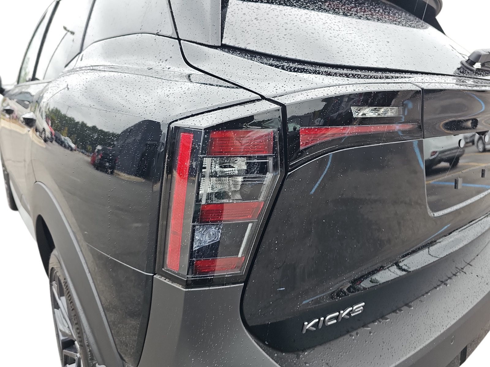 New 2027 Nissan Kicks SR w/ Cold Weather Package FWD image 33