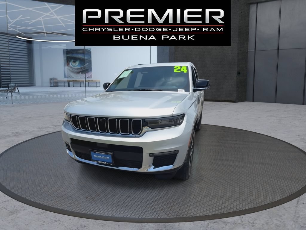 Used 2024 Jeep Grand Cherokee L Limited w/ Luxury Tech Group II AWD/4WD image 3