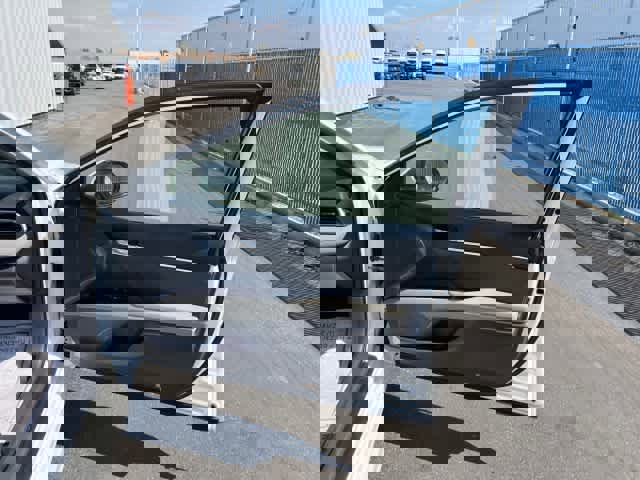 Used 2018 Toyota Camry SE w/ Moonroof Package image 23