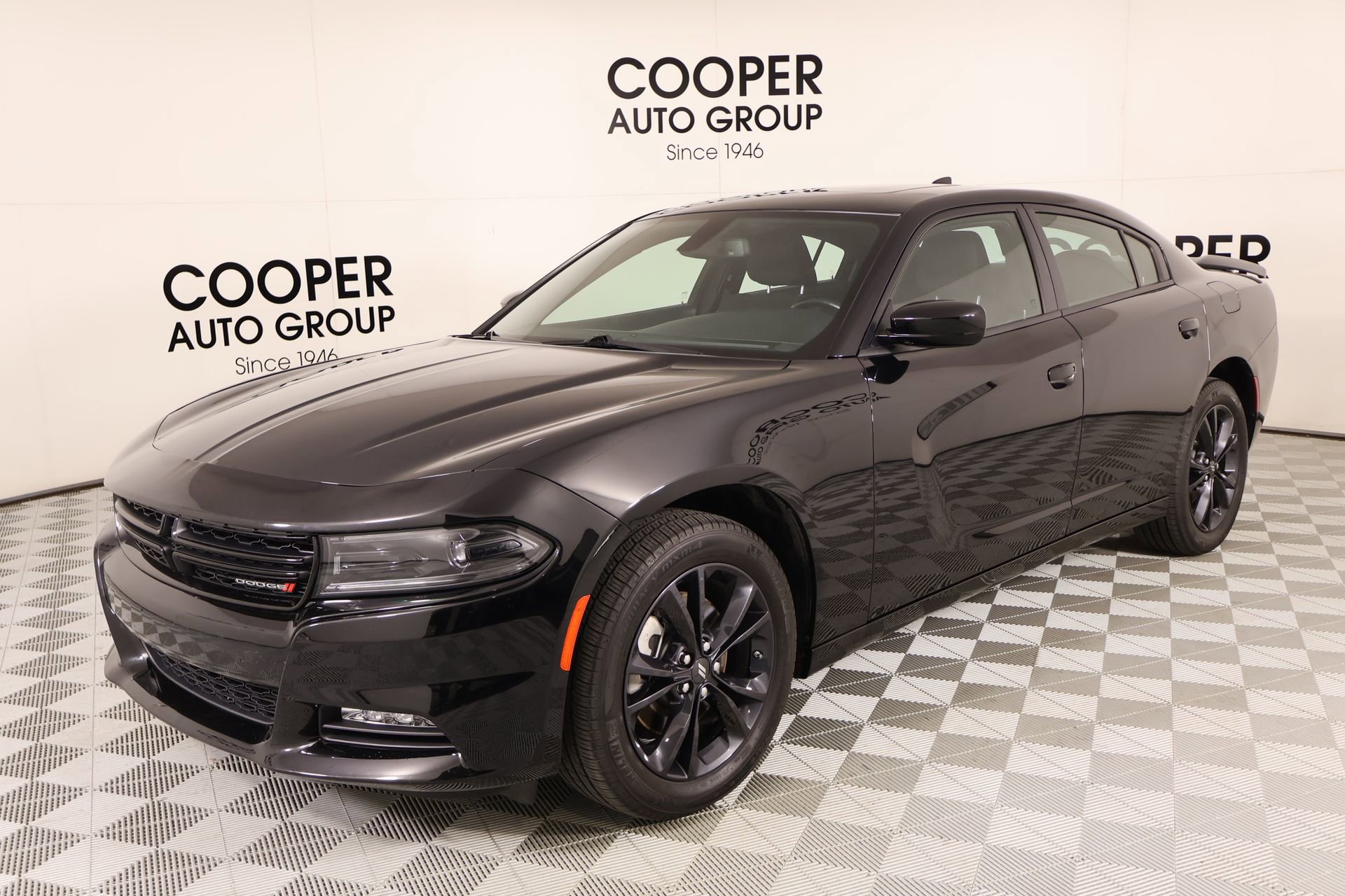 Used 2023 Dodge Charger SXT w/ Blacktop Package AWD/4WD image 9