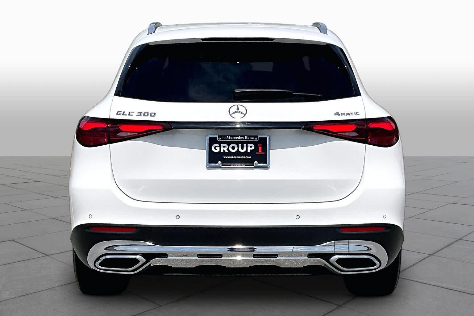 Used 2025 Mercedes-Benz GLC 300 4MATIC image 5