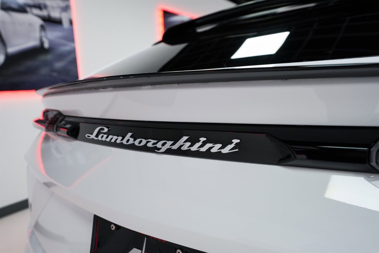 Used 2021 Lamborghini Urus AWD/4WD image 5
