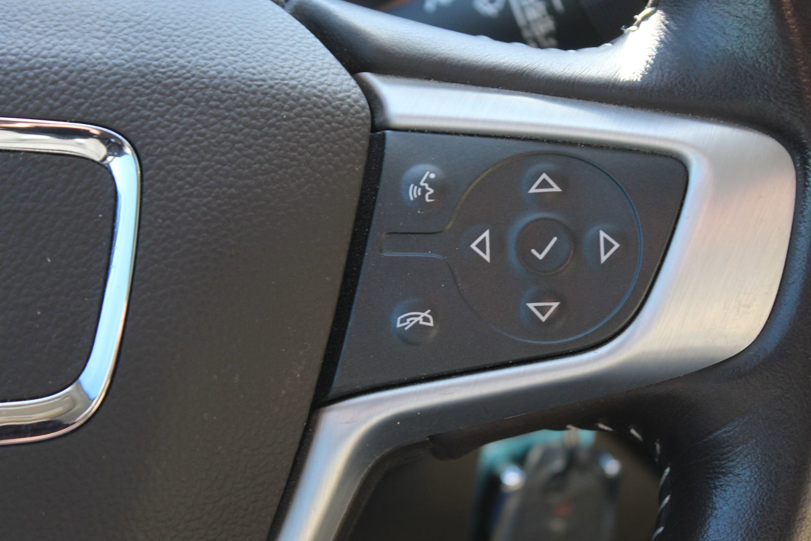 Used 2017 GMC Canyon SLT w/ Driver Alert Package image 25