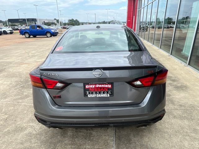 New 2026 Nissan Altima 2.5 SR w/ SR Premium Package FWD image 3