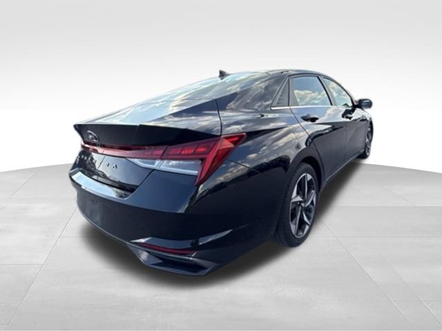 Used 2021 Hyundai Elantra SEL w/ Convenience + Premium Package FWD image 19