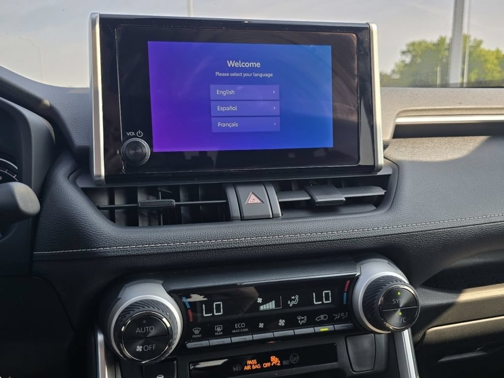 Certified 2025 Toyota RAV4 LE AWD/4WD image 28