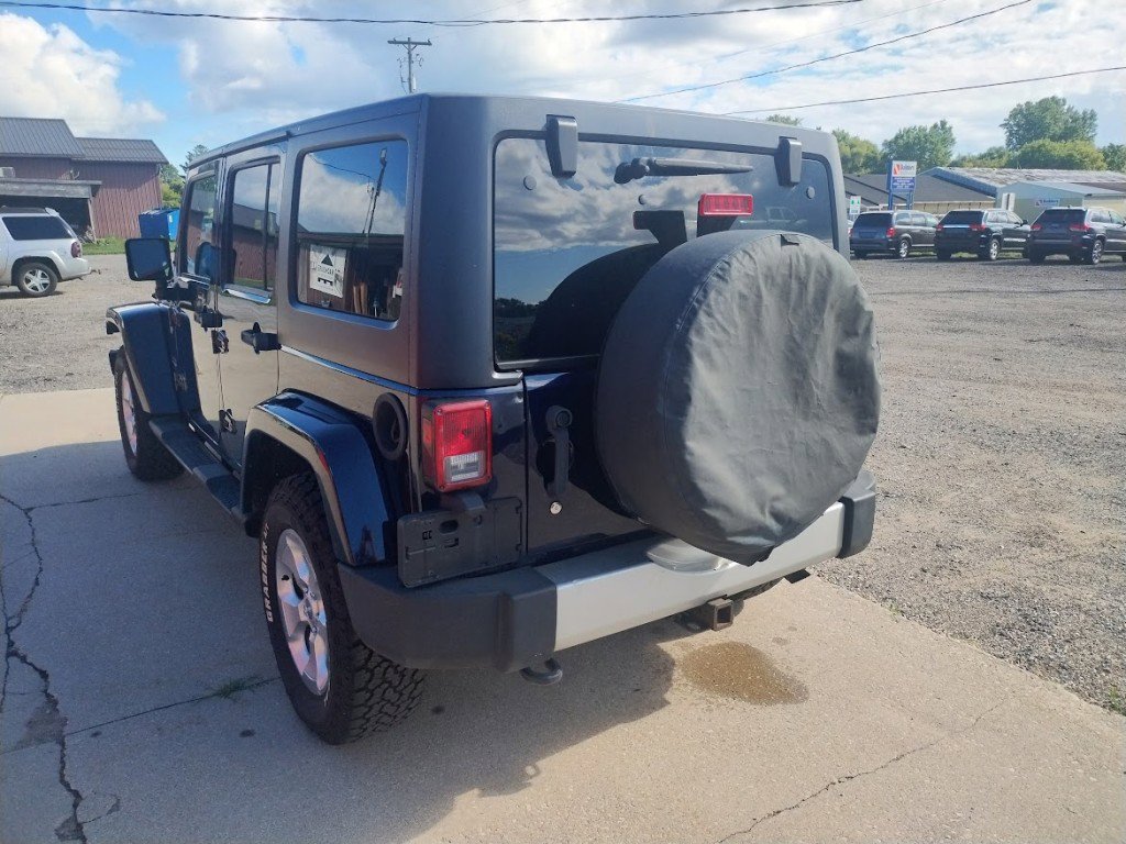 Used 2013 Jeep Wrangler Unlimited Sahara w/ Connectivity Group image 4