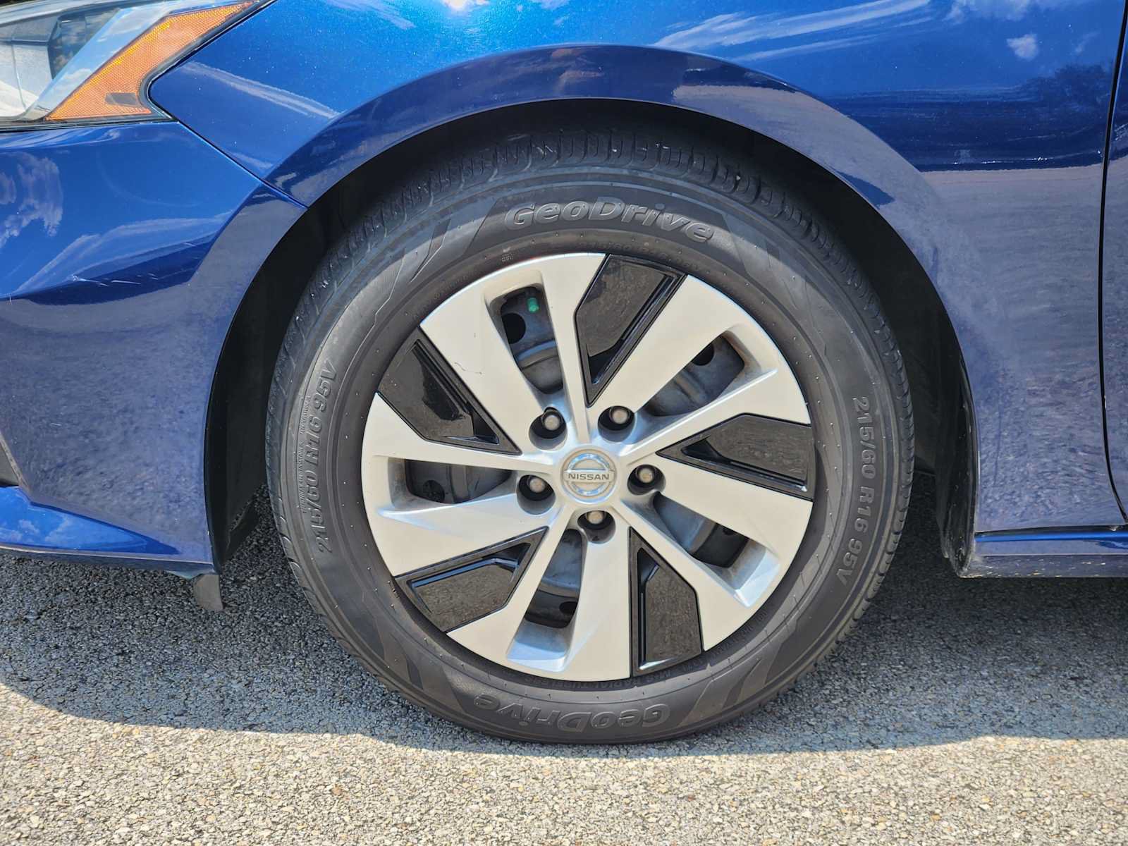 Used 2019 Nissan Altima 2.5 S FWD image 9