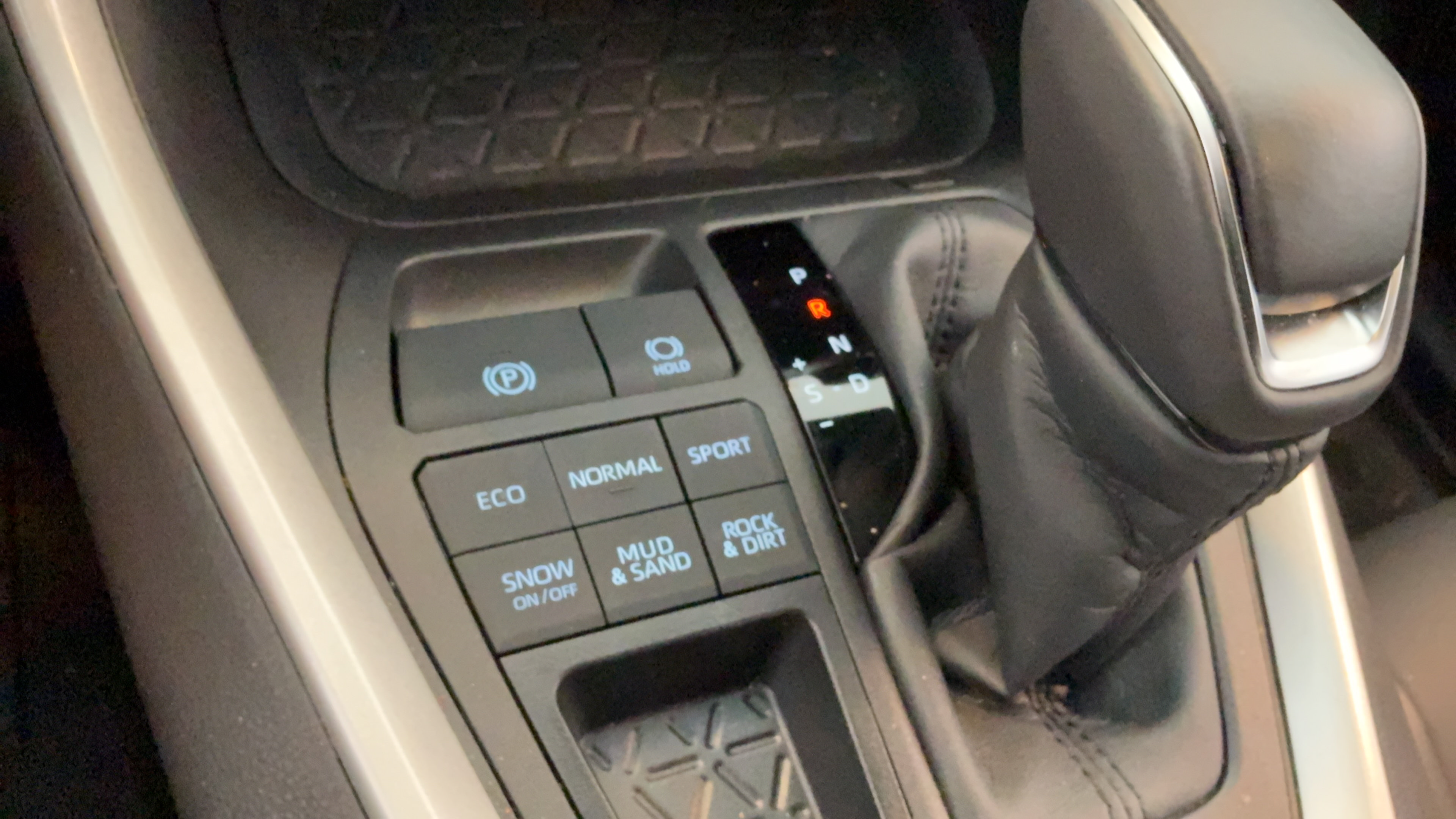 Used 2025 Toyota RAV4 XLE Premium w/ Weather Package AWD/4WD image 14