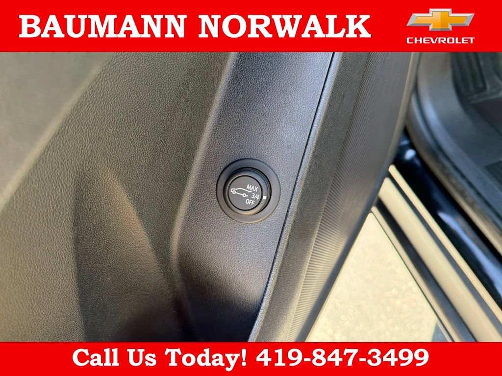 Used 2023 Chevrolet Equinox LT FWD image 18