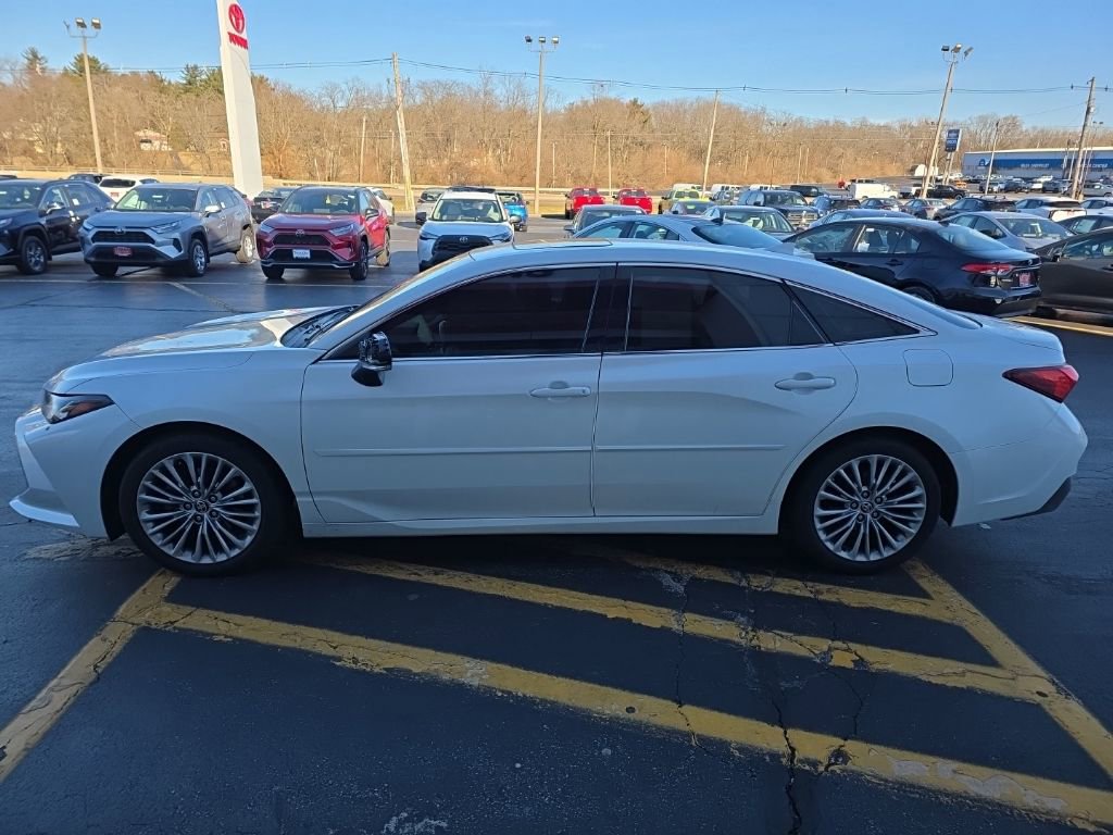 Used 2022 Toyota Avalon Limited w/ Advanced Safety Package image 8