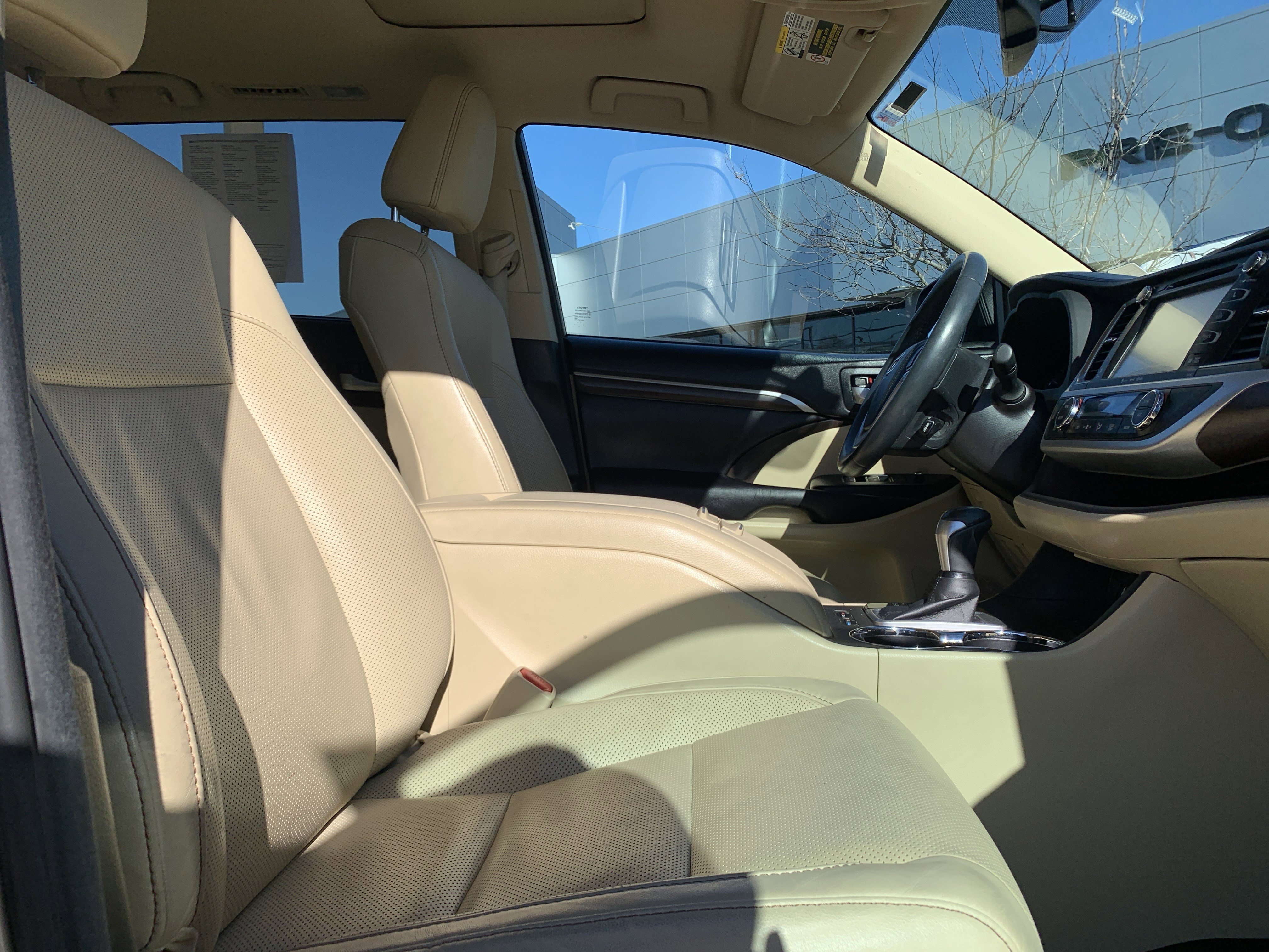 Used 2016 Toyota Highlander Limited image 35