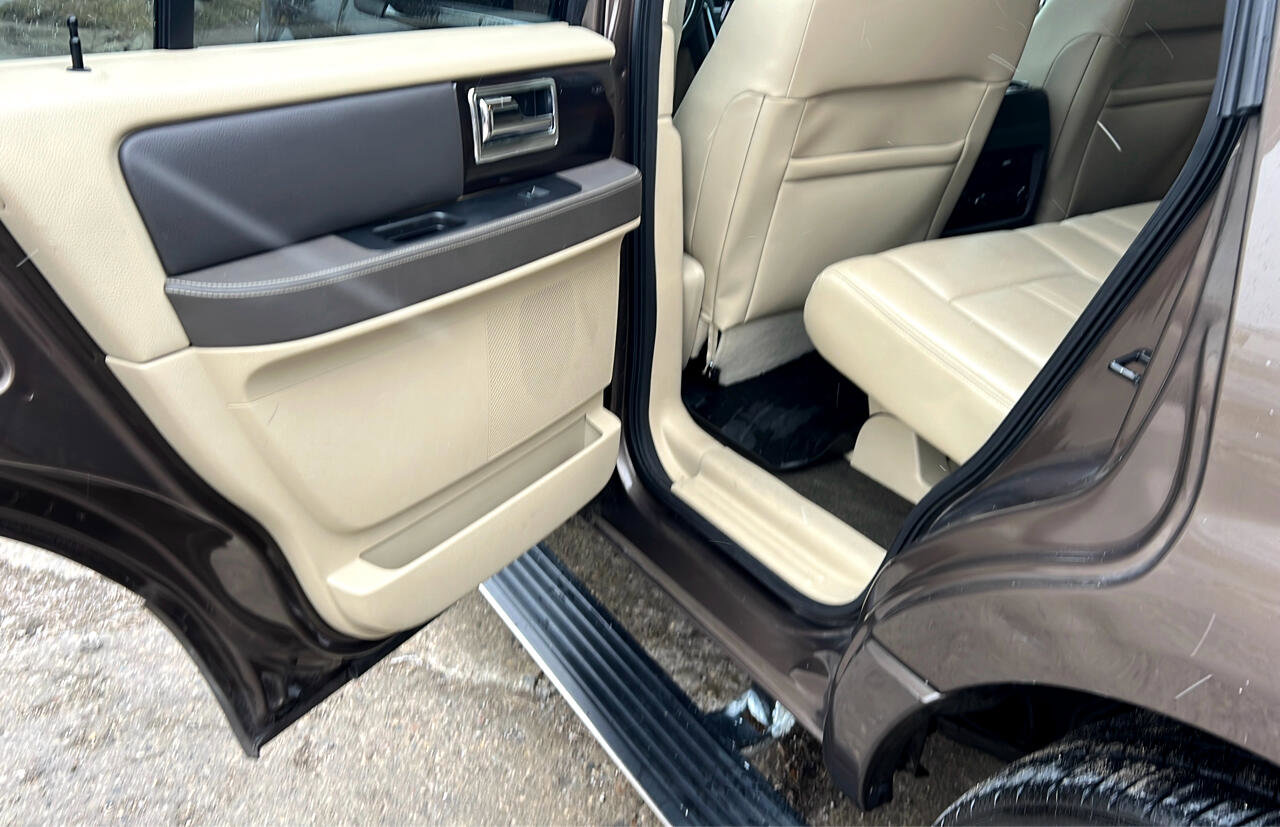 Used 2016 Lincoln Navigator Reserve image 9