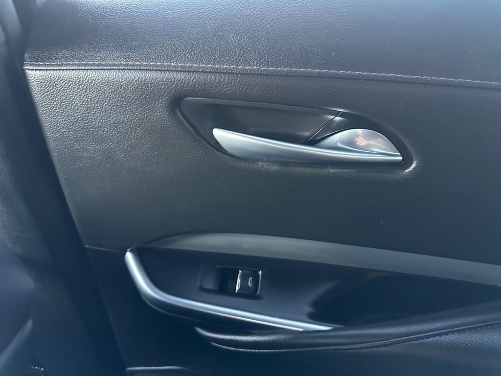 Used 2022 Cadillac XT4 Premium Luxury w/ Enhanced Visibility Package image 34