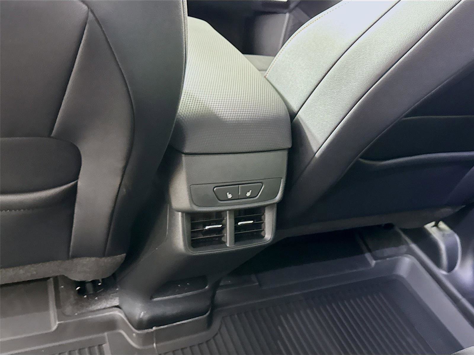 New 2026 Chevrolet Equinox RS w/ Convenience Package III image 19