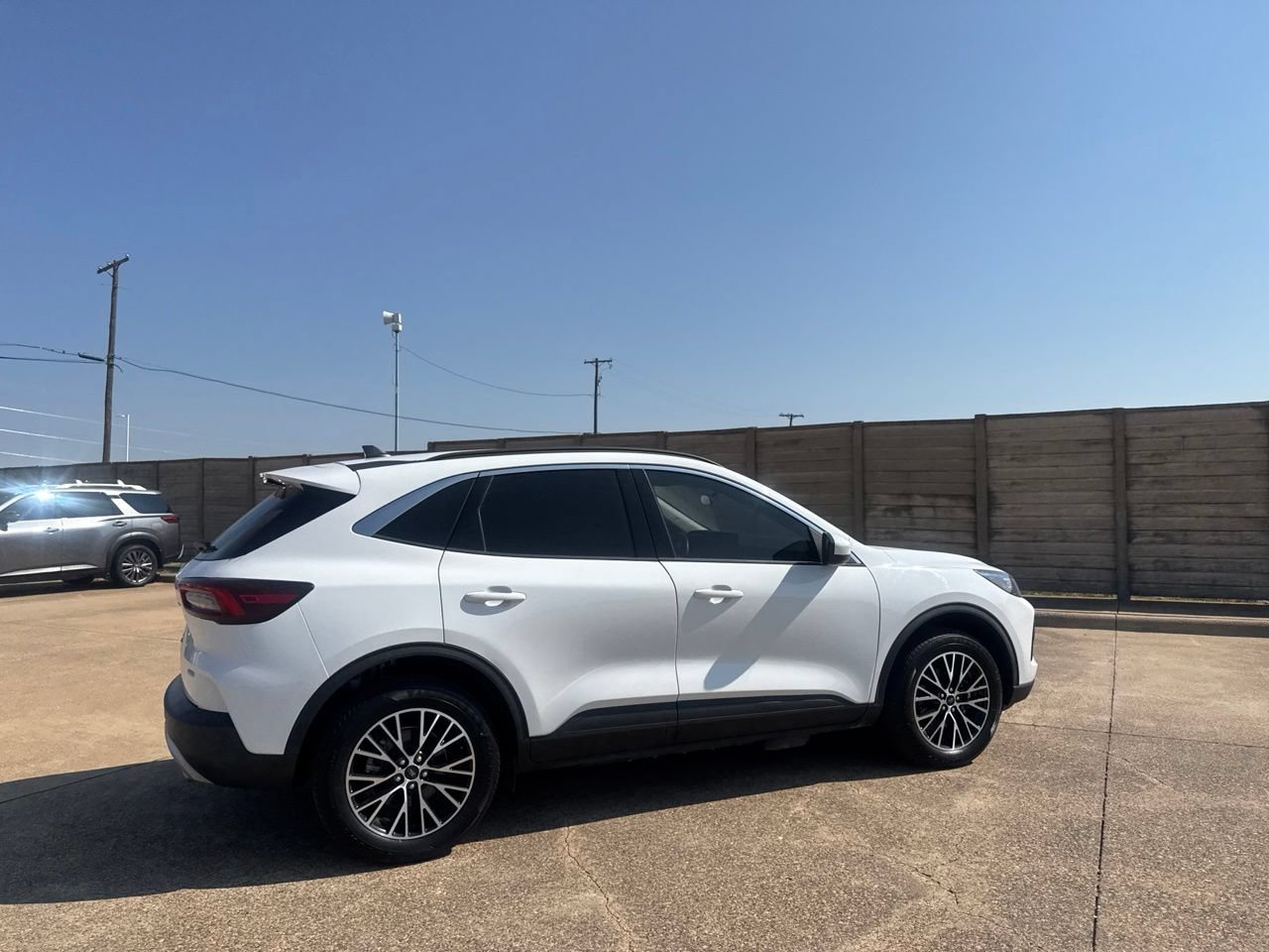 Used 2023 Ford Escape SE FWD image 21
