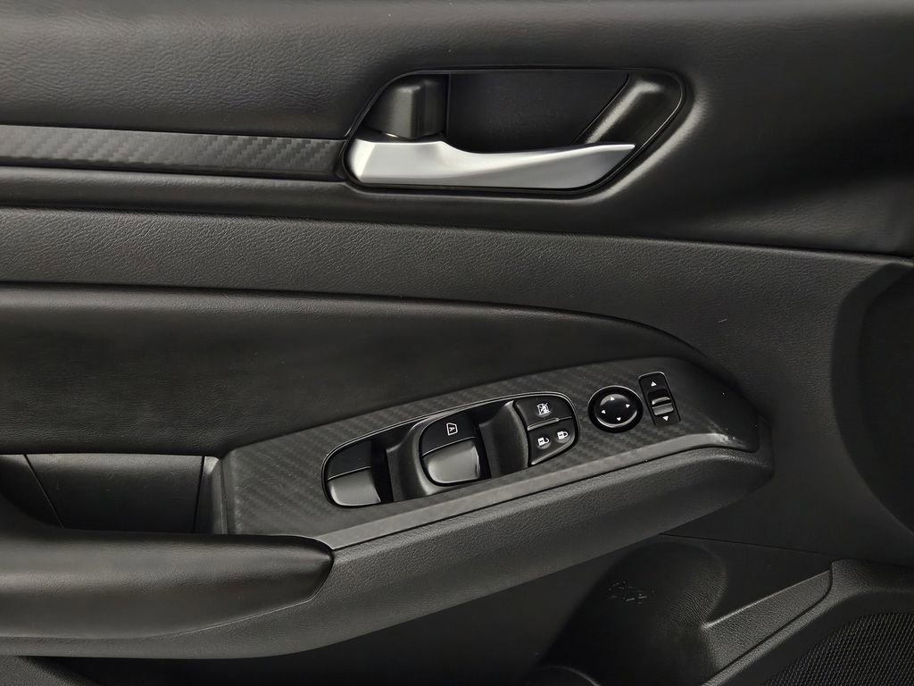 Used 2022 Nissan Altima 2.5 S FWD image 21