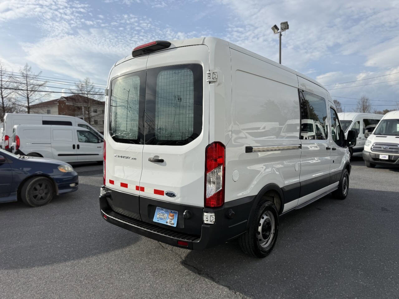 Used 2018 Ford Transit 350 148 Medium Roof RWD image 3