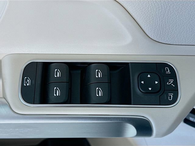 Used 2026 Mercedes-Benz GLB 250 4MATIC image 18