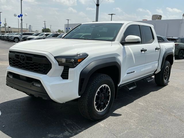 Used 2024 Toyota Tacoma TRD Off-Road w/ TRD Off Road Upgrade Package AWD/4WD image 7