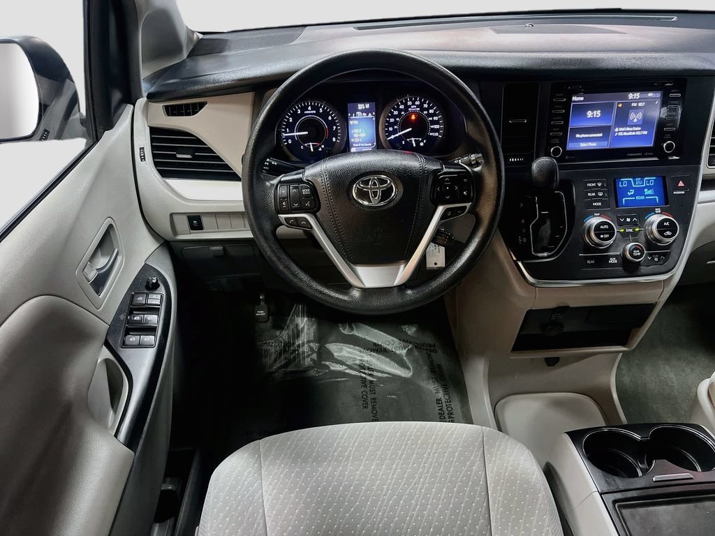 Used 2019 Toyota Sienna LE FWD image 20