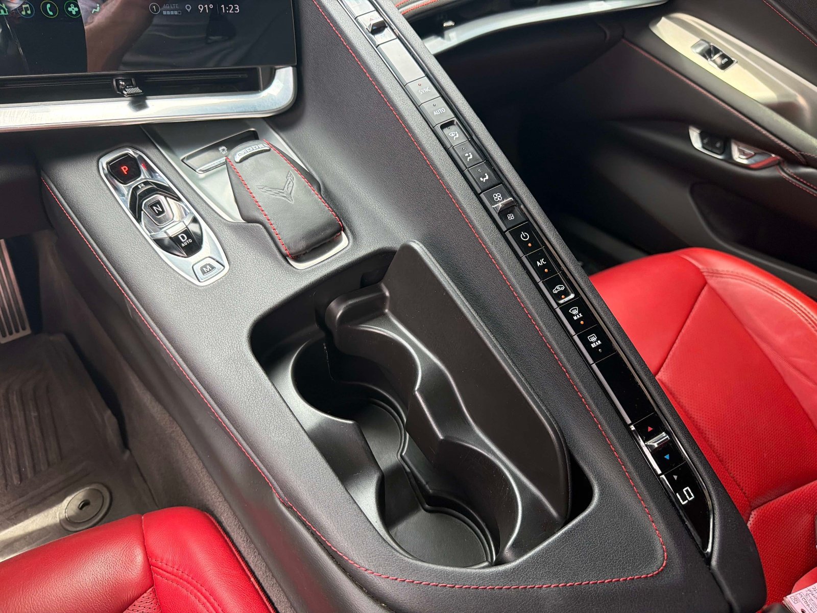 Used 2023 Chevrolet Corvette Stingray Convertible w/ 1LT RWD image 18