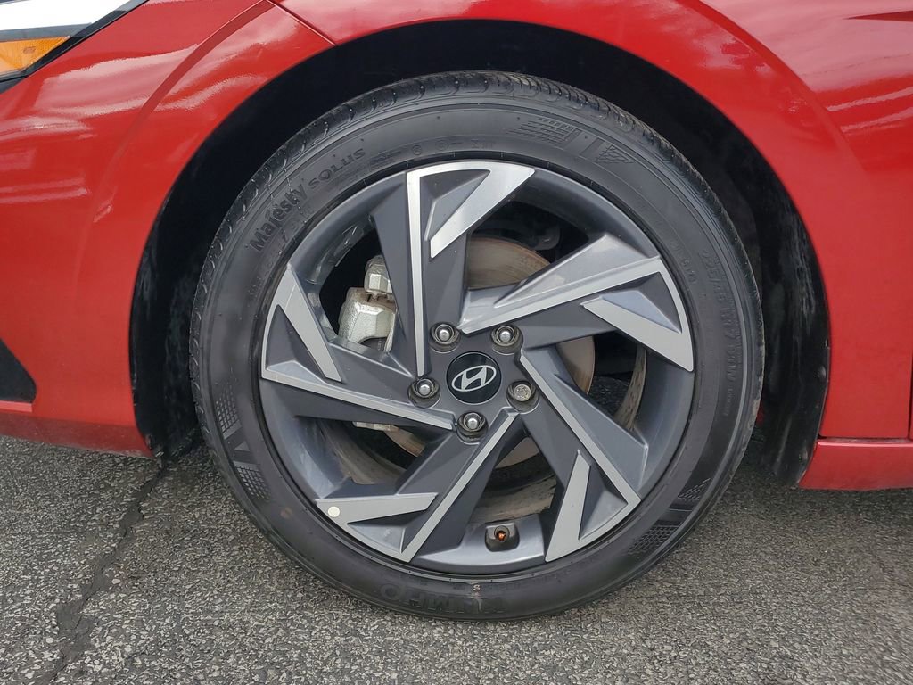 Used 2024 Hyundai Elantra SEL w/ Convenience Package FWD image 8