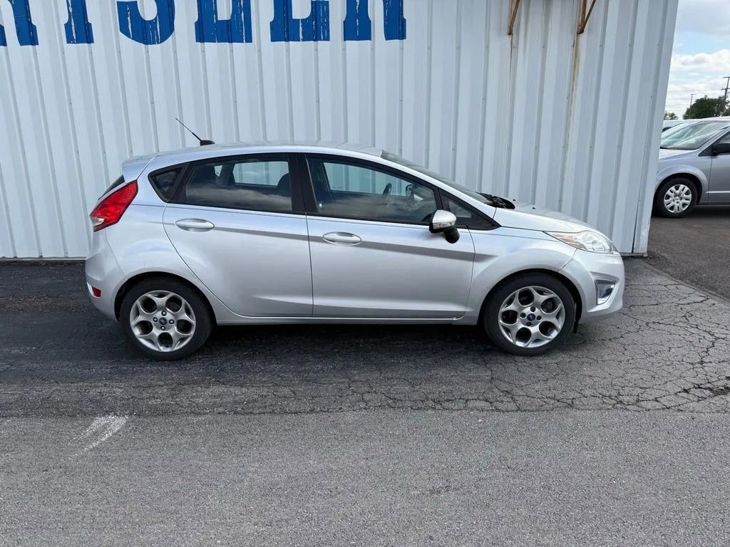 Used 2012 Ford Fiesta SES FWD image 8
