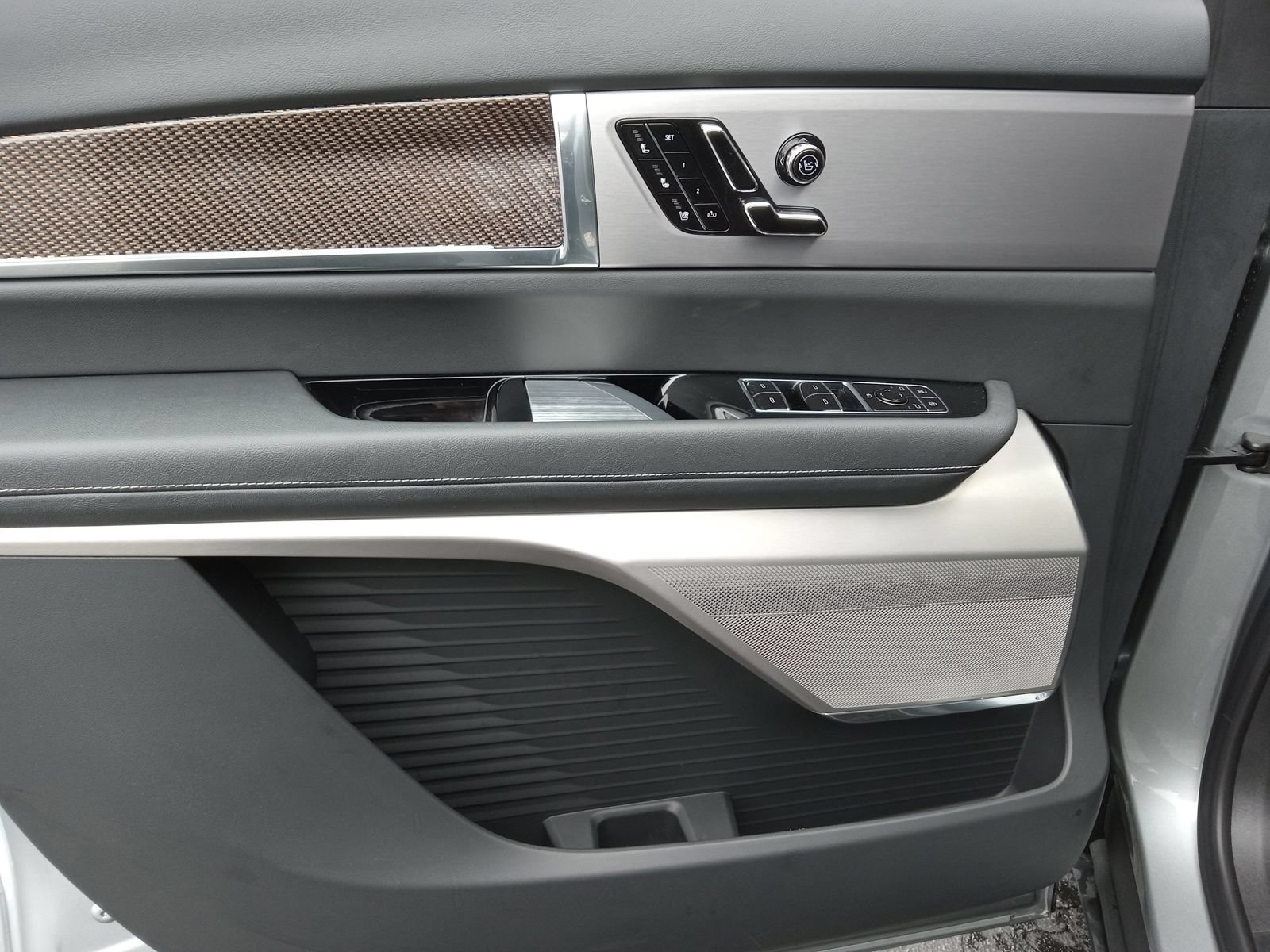 New 2026 Cadillac Vistiq Sport AWD/4WD image 9